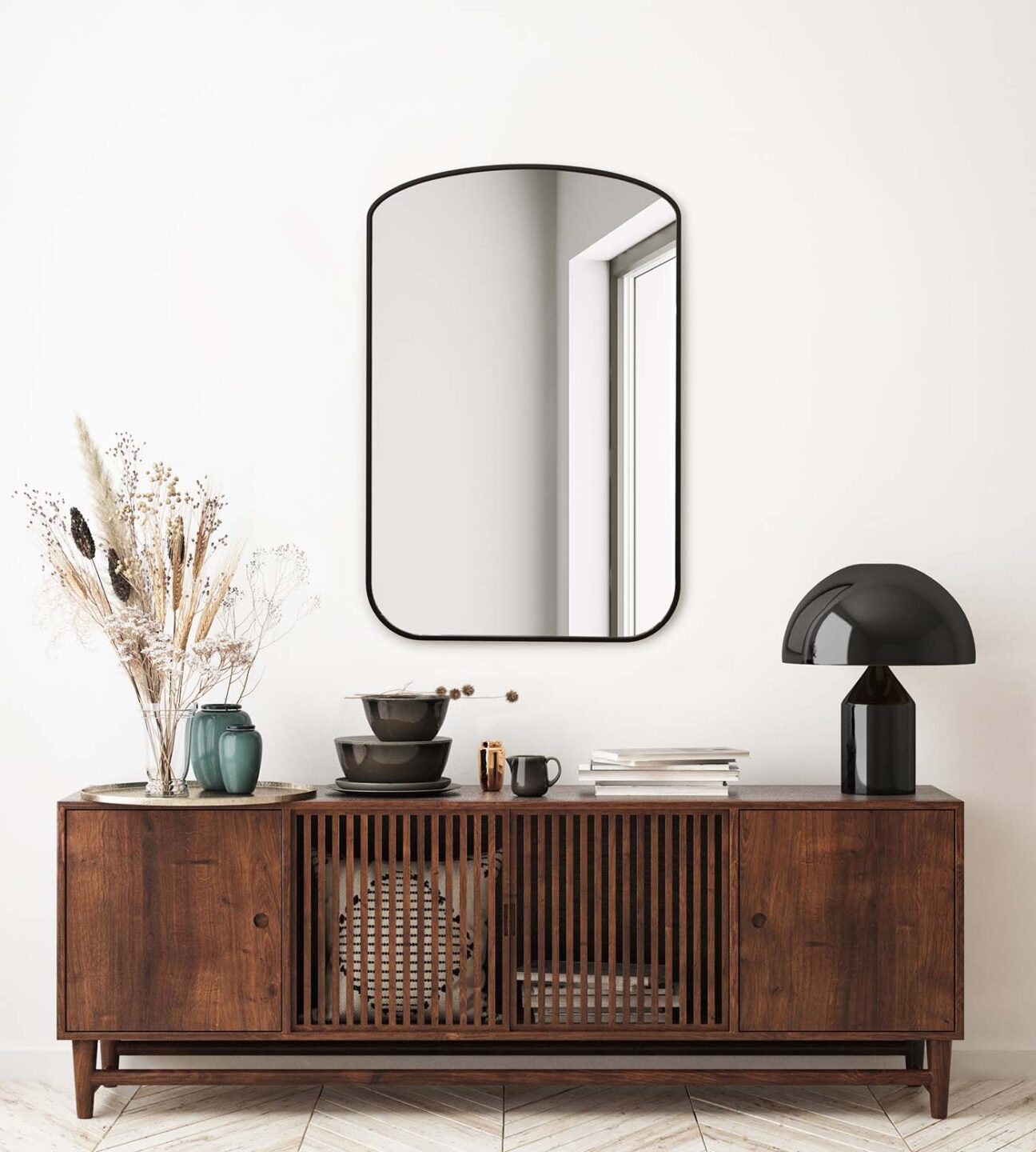 Lustro z łukiem czarne VINTI - zaokrąglone rogi pasują do wnętrz w stylu mid century modern