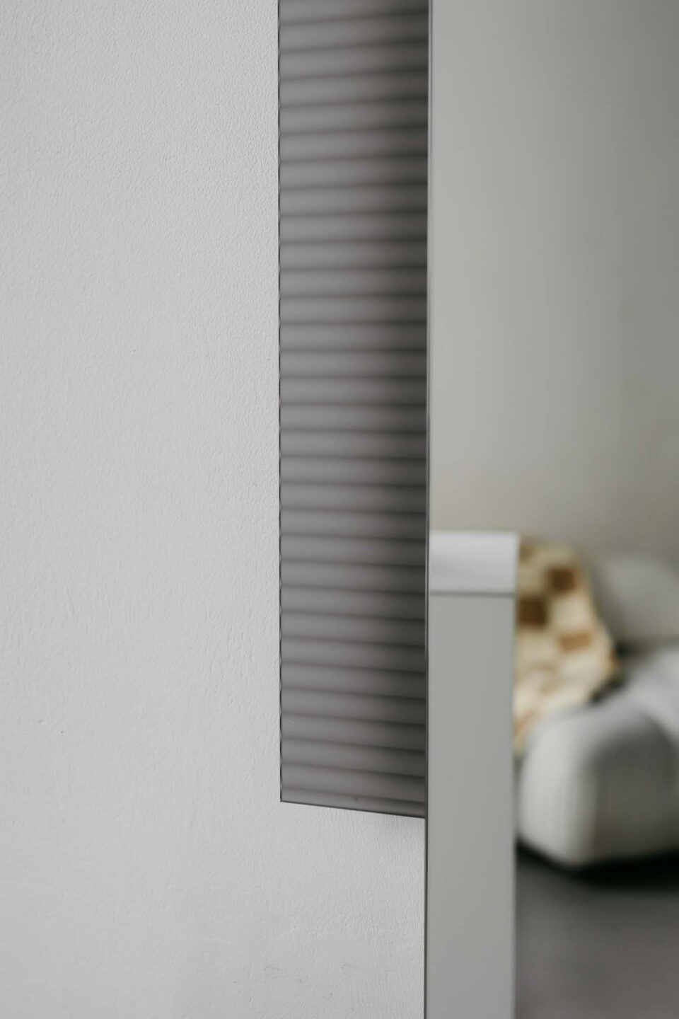 Skrzydełko lustra SERENITY LED LONG wykonane ze szkła Flutes