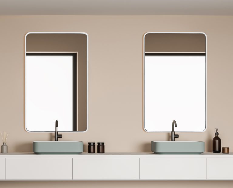 Dwa lustra Corner White LED z zaokrąglonymi rogami nad umywalką w jasnej minimalistycznej łazience